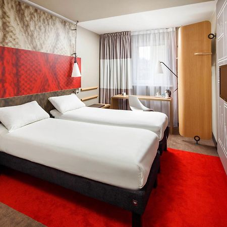 Отель Ibis London Barking Баркинг Экстерьер фото