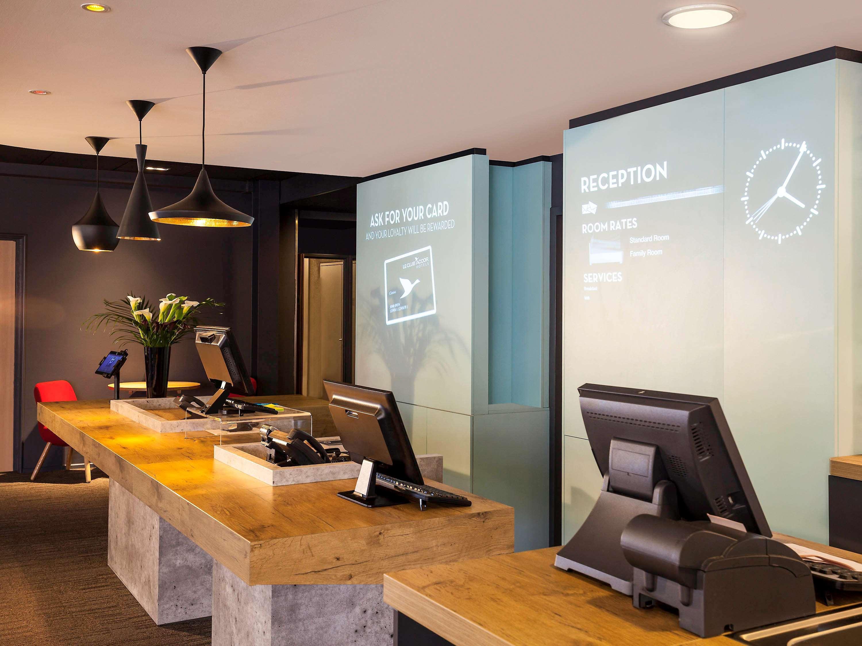 Отель Ibis London Barking Баркинг Экстерьер фото
