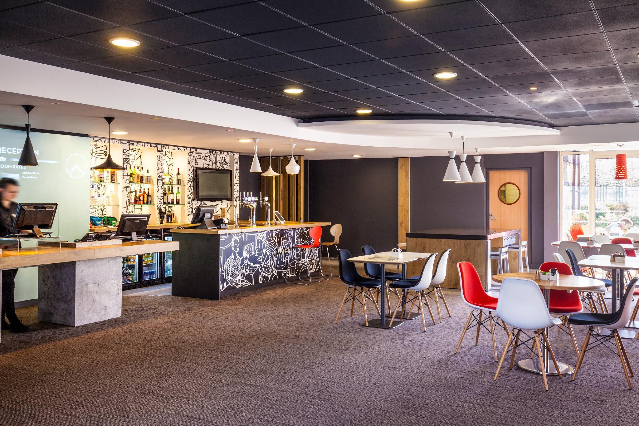 Отель Ibis London Barking Баркинг Экстерьер фото