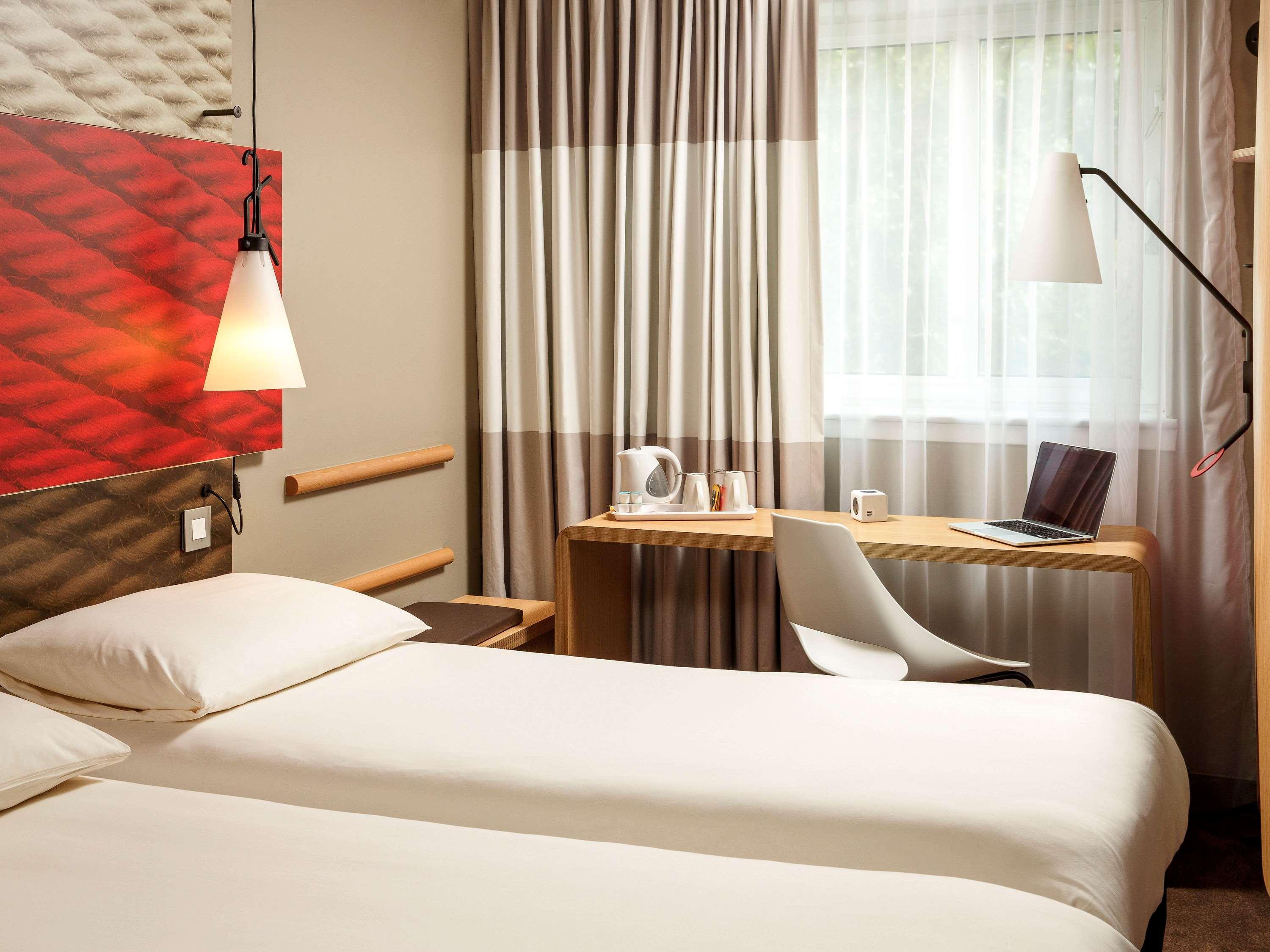 Отель Ibis London Barking Баркинг Экстерьер фото