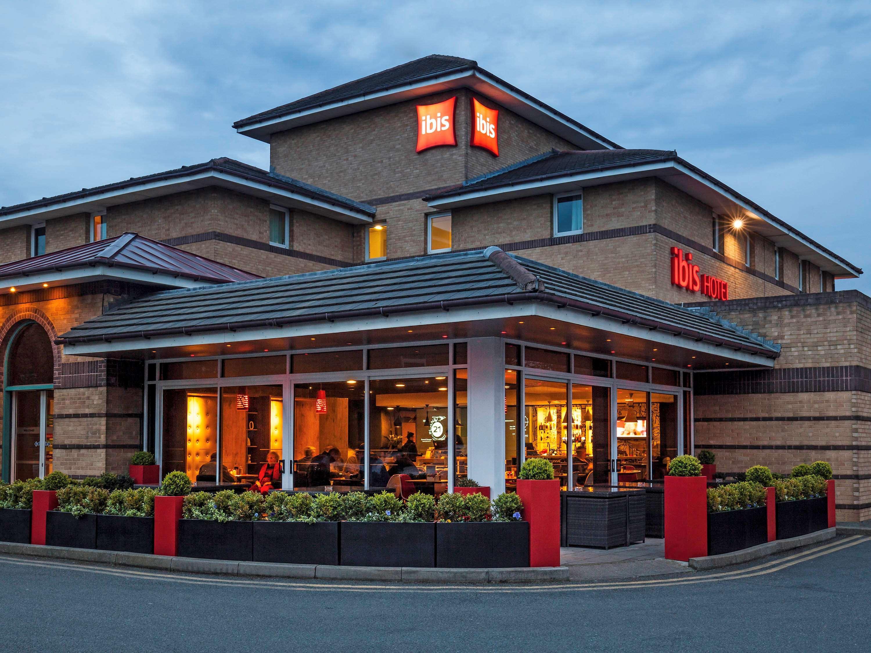 Отель Ibis London Barking Баркинг Экстерьер фото