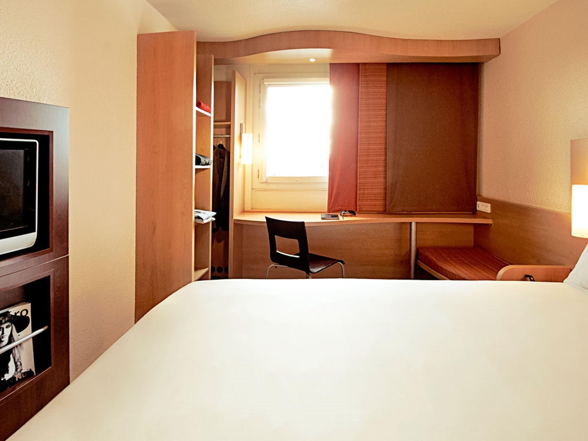 Отель Ibis London Barking Баркинг Экстерьер фото