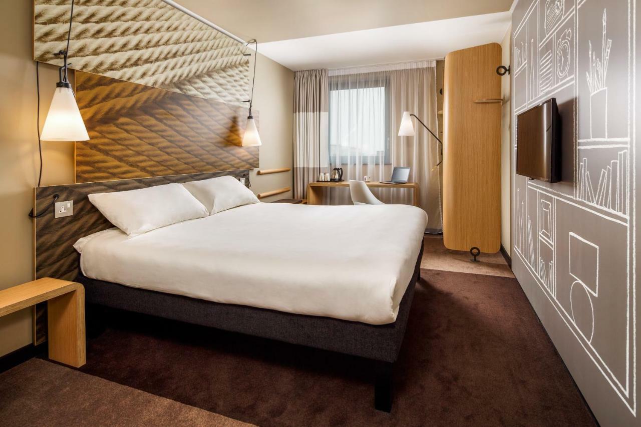 Отель Ibis London Barking Баркинг Экстерьер фото